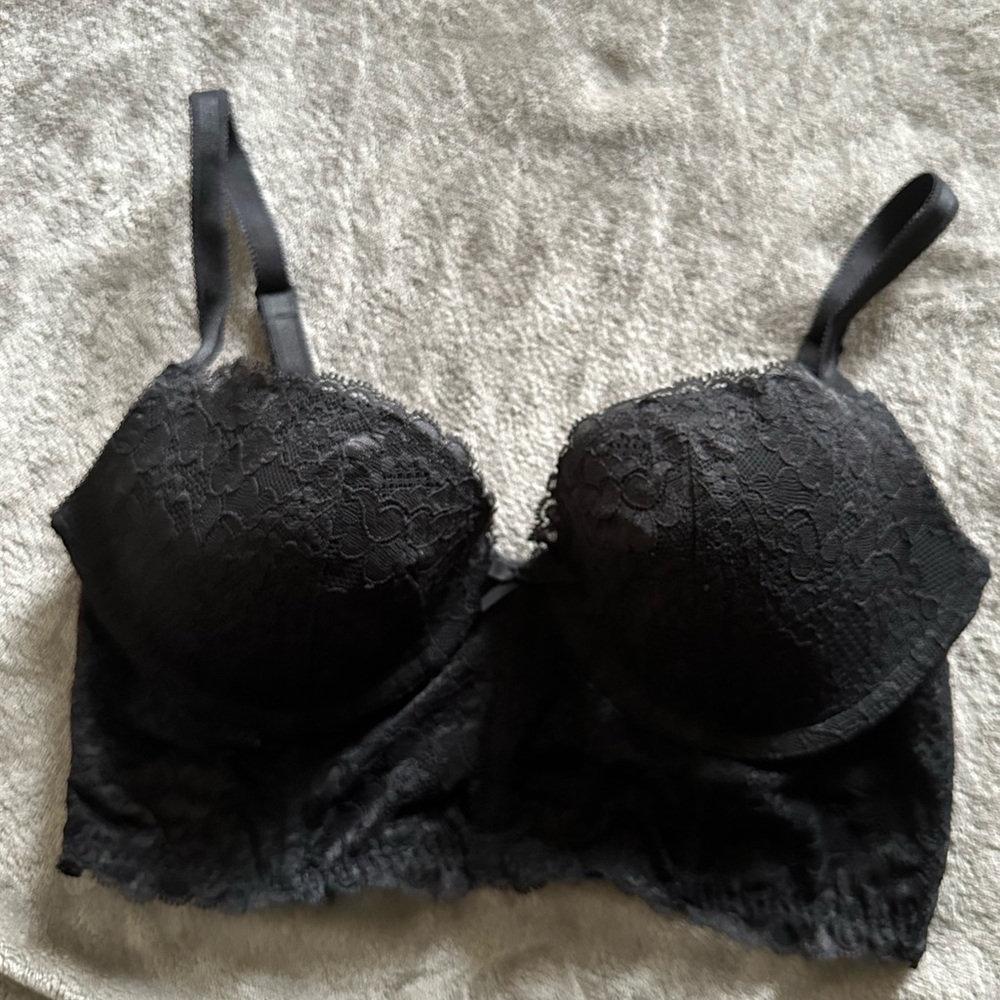 Victoria’s Secret lace bra size 34D